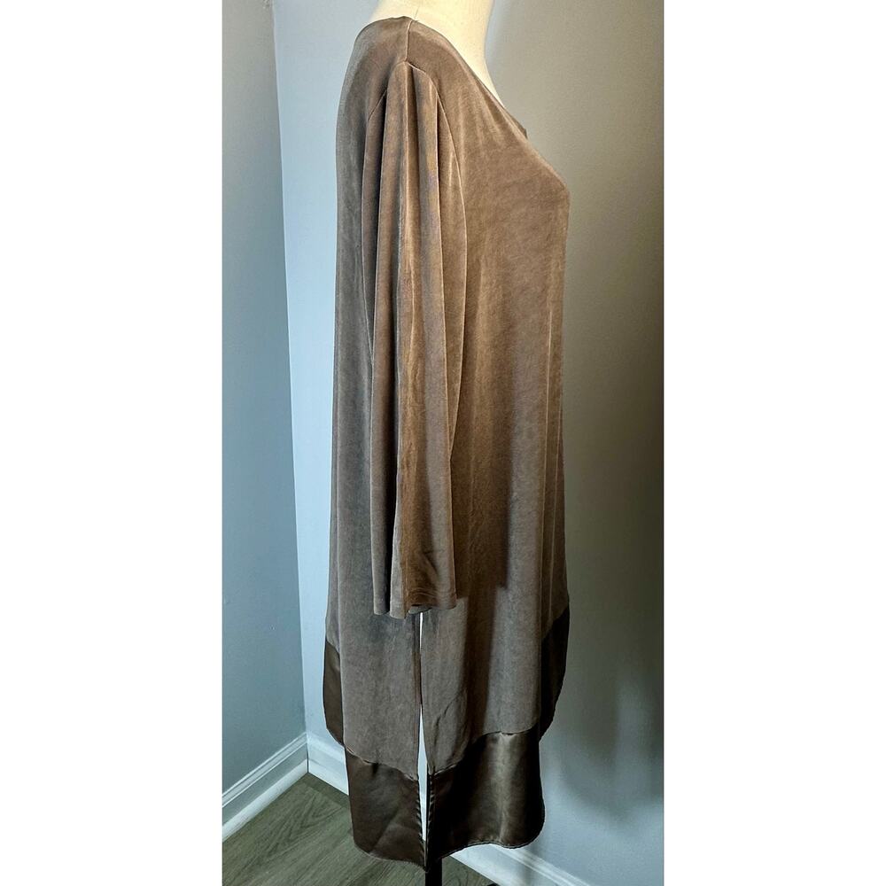 Travelers Chico’s Tunic Top 3 Brown Quiet Luxury Minimalist Lagenlook Satin Hem - Picture 2 of 9